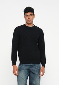 Пуловер Пуловер