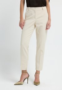 Узкие брюки Узкие брюки