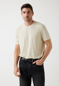 Футболка Футболка