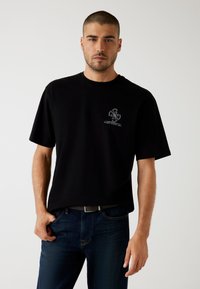 Футболка Футболка