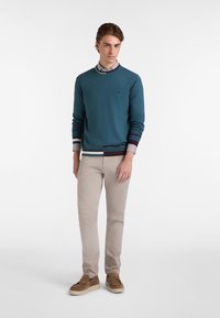 Пуловер Пуловер