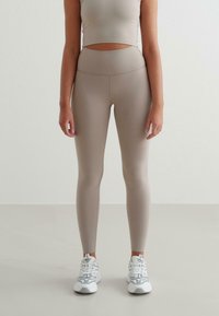 Спортивные штаны Спортивные штаны