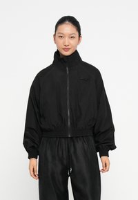 Короткая куртка Короткая куртка