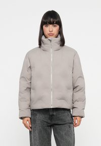 Зимняя куртка Зимняя куртка