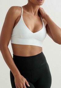 Бюстгальтер Бюстгальтер