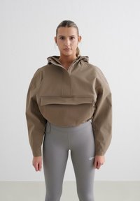 Короткая куртка Короткая куртка