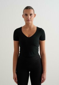 Спортивная майка Спортивная майка