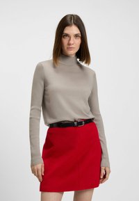 Пуловер Пуловер