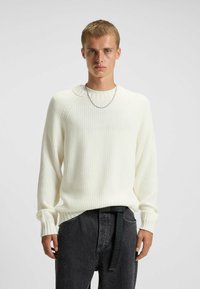 Пуловер Пуловер