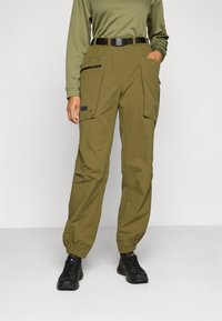 Спортивные штаны Спортивные штаны