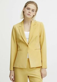 Костюм Костюм