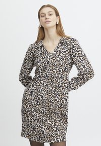 Короткое платье Короткое платье