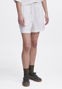 Шорты Шорты