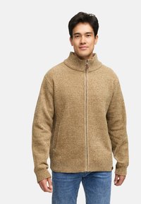 Вязаная кофта Вязаная кофта