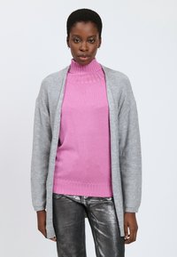 Длинный кардиган Длинный кардиган