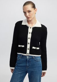 Вязаная кофта Вязаная кофта