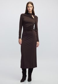 Вязаное платье Вязаное платье