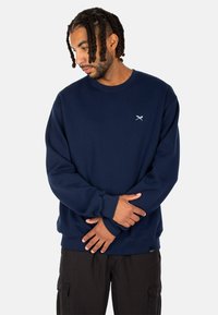 Толстовка Толстовка