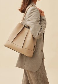 Кожаная сумка Кожаная сумка