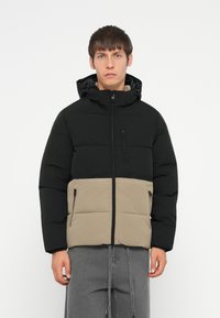 Зимняя куртка Зимняя куртка