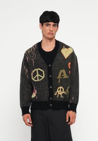 Вязаная кофта Вязаная кофта