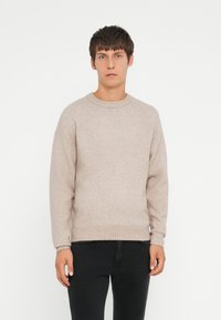 Пуловер Пуловер