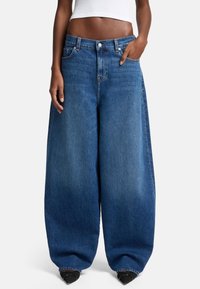 Джинсы Джинсы