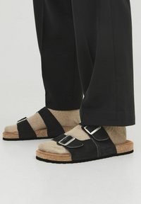 Шлепанцы Шлепанцы