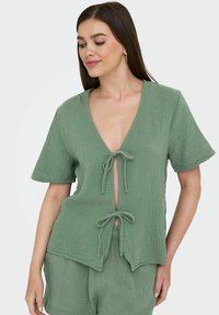 Блузка Блузка