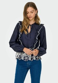 Блузка Блузка