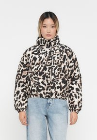 Короткая куртка Короткая куртка