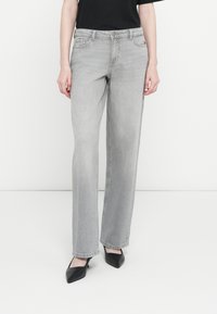 Джинсы Джинсы