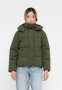 Короткая куртка Короткая куртка