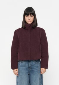 Вельветовая куртка Вельветовая куртка