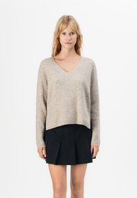 Пуловер Пуловер