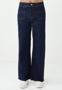 Прямые джинсы Прямые джинсы