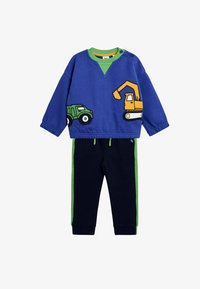 Брюки Брюки