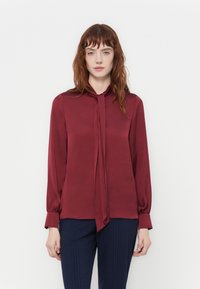 Атласная блузка Атласная блузка