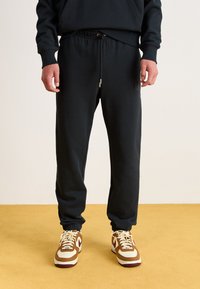 Спортивные штаны Спортивные штаны