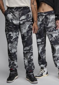 Спортивные штаны Спортивные штаны