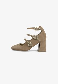 Туфли с ремешком Туфли с ремешком