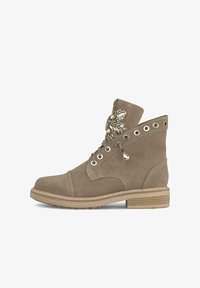 Ботинки на шнуровке Ботинки на шнуровке