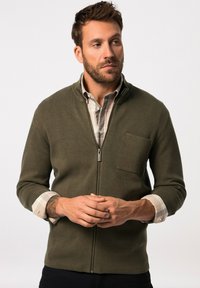 Вязаная кофта Вязаная кофта