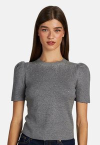 Футболка Футболка