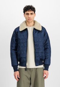 Куртка бомбер Куртка бомбер