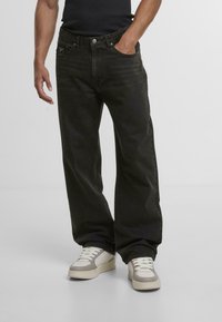 Прямые джинсы Прямые джинсы