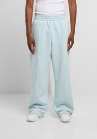 Спортивные штаны Спортивные штаны