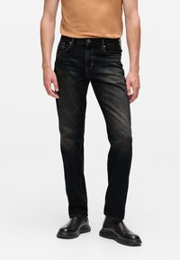 Прямые джинсы Прямые джинсы