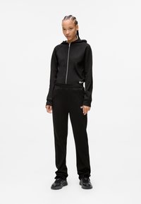 Спортивные штаны Спортивные штаны