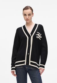 Жилет Жилет